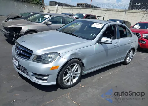 2014 Mercedes-Benz C 250 Sport z USA, uszkodzony, nr VIN WDDGF4HB3EG251447